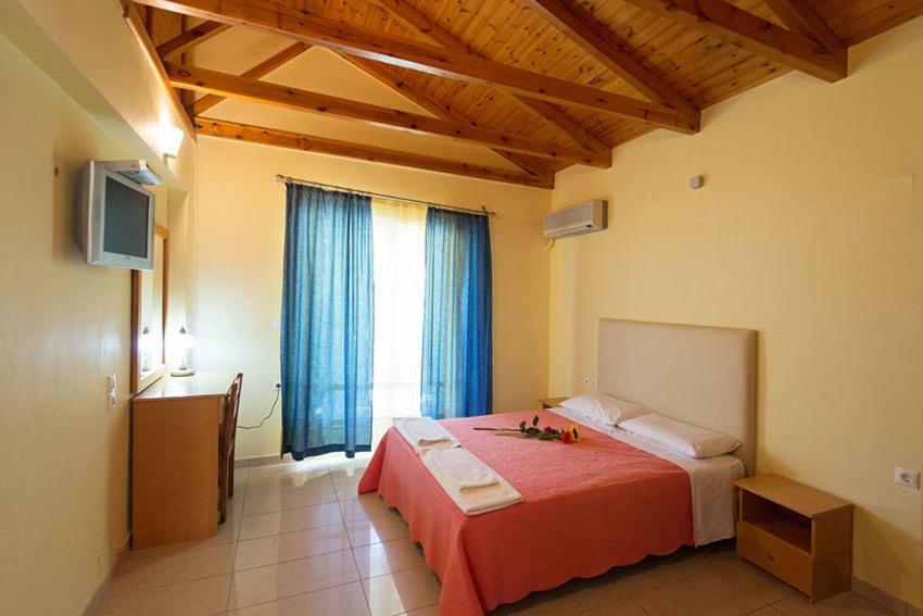 Ilios Hotel & Villas Geni  Экстерьер фото