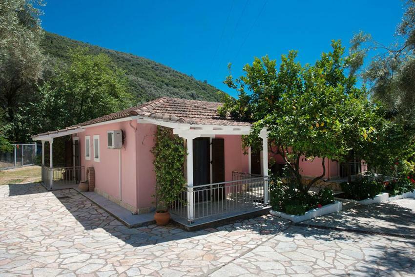Ilios Hotel & Villas Geni  Экстерьер фото