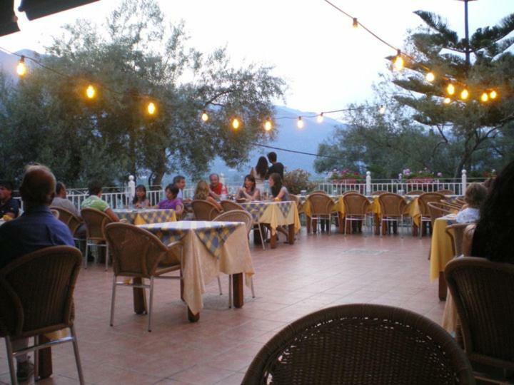 Ilios Hotel & Villas Geni  Экстерьер фото